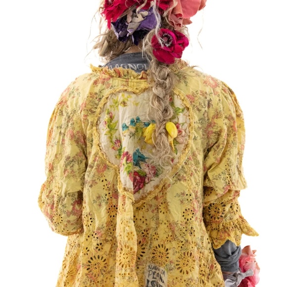 MAGNOLIA PEARL Eyelet Remi Cotton Blouse Bluebirds, Roses, Hearts - Picture 2 of 8